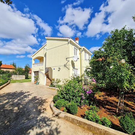 Apartmani Lenka Ugljan Luaran gambar