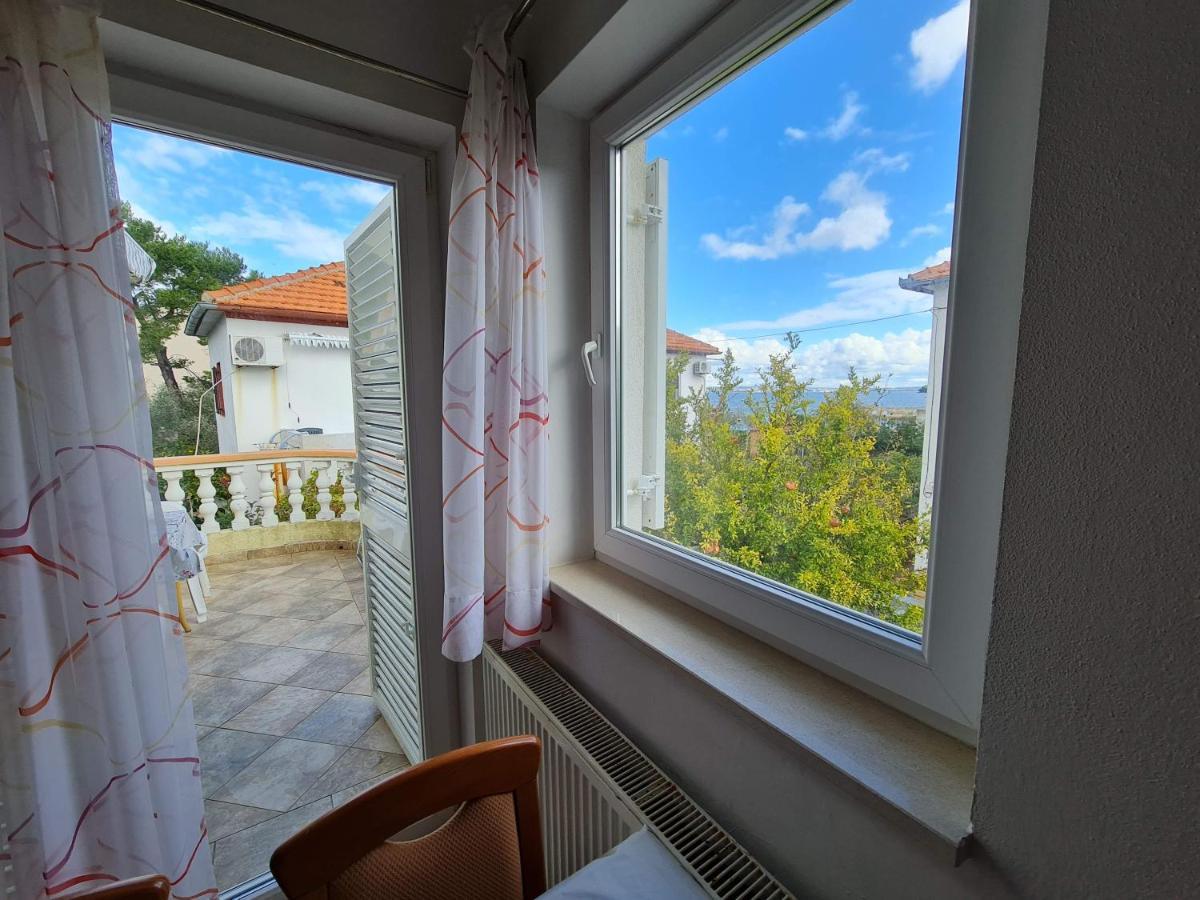 Apartmani Lenka Ugljan Luaran gambar